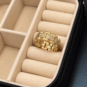 انگشتر طرح طلا نگین دار ژوپینگ