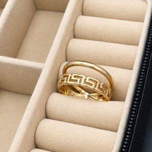 انگشتر دولاین ورساچه ژوپینگ